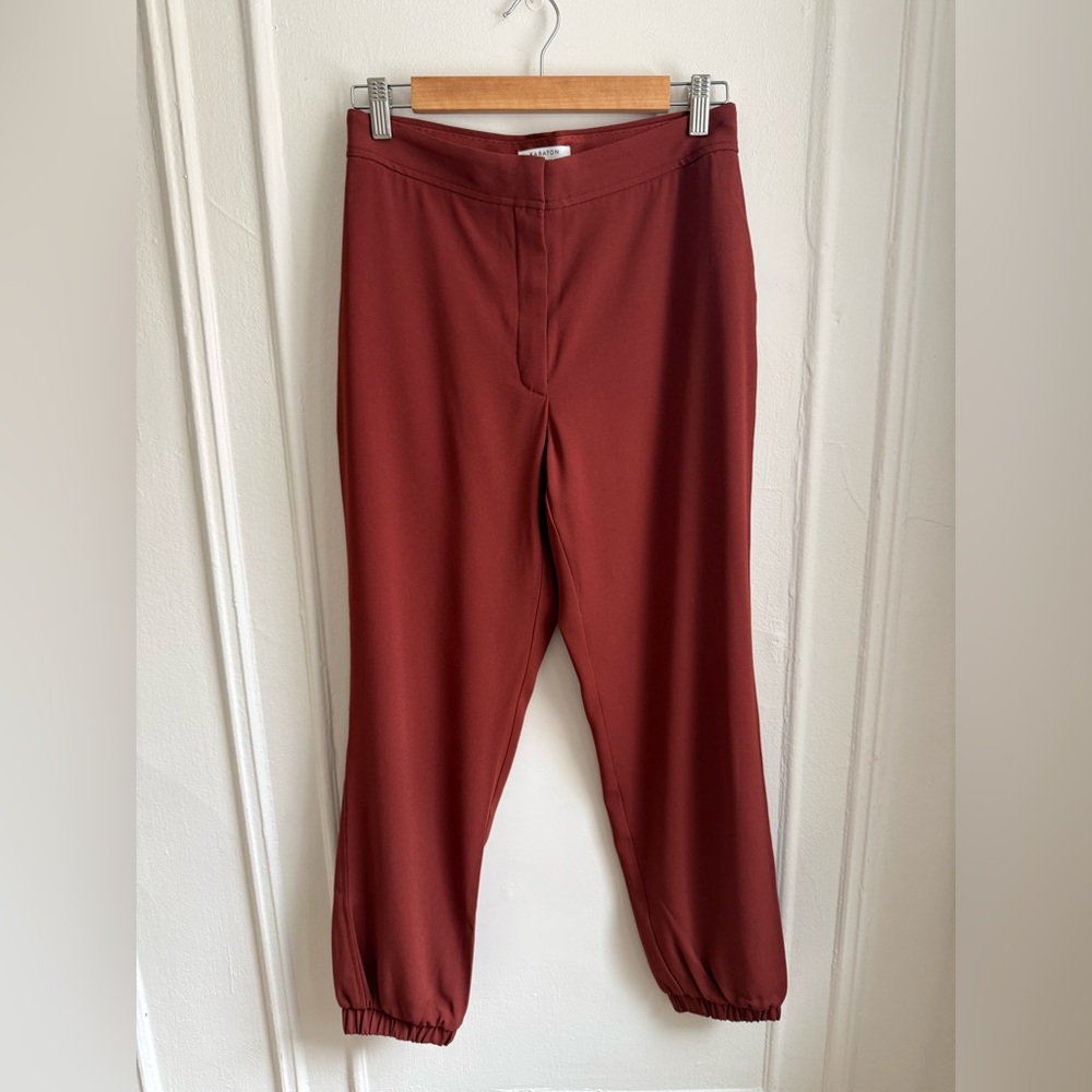 Aritzia Babaton Forbes Crepe Jogger Pants Size 6 Rich Copper
